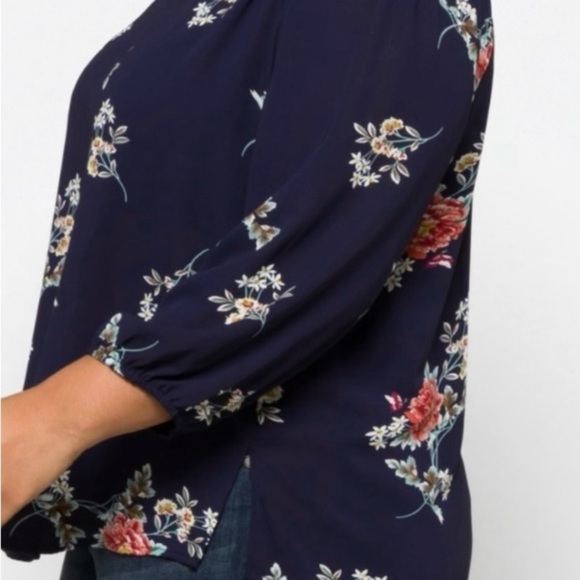 Fun2Fun Navy Blue Floral Print V-Neck Blouse Top Size Small NWOT - Picture 3 of 14